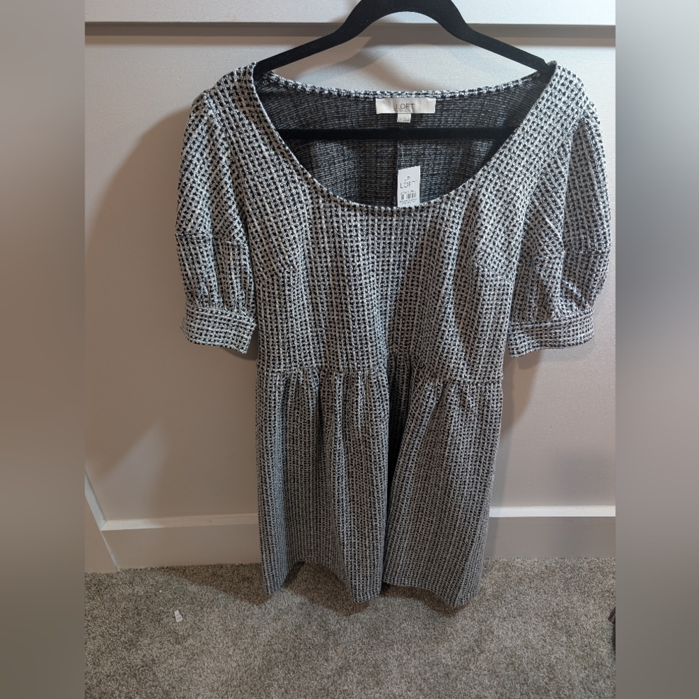 LOFT Black and White Textured Midi Dress Size M NWT - Picture 2 of 7